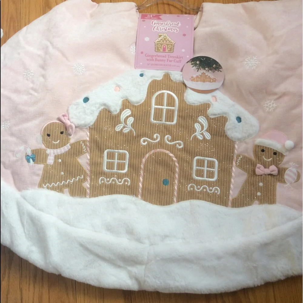 Christmas gingerbread house tree skirt